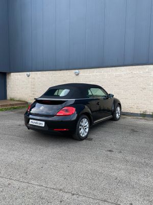 Volkswagen Beetle Cabrio Design 2.0 TDI 110CV BMT  - Foto 9