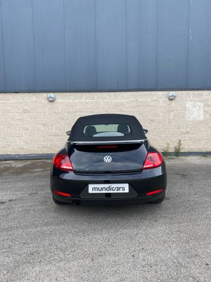 Volkswagen Beetle Cabrio Design 2.0 TDI 110CV BMT  - Foto 10