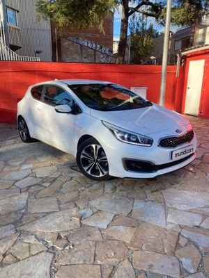 Kia Pro_Ceed 1.0 T-GDi 88kW (120CV) x-Tech17 Eco-Dyn  - Foto 3