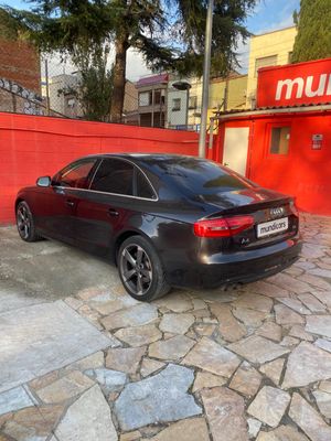 Audi A4 2.0 TDI 143cv  - Foto 9