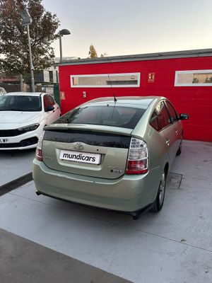 Toyota Prius 1.5 VVT-i HSD  - Foto 11