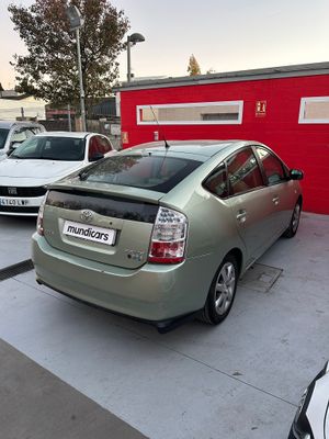 Toyota Prius 1.5 VVT-i HSD  - Foto 9