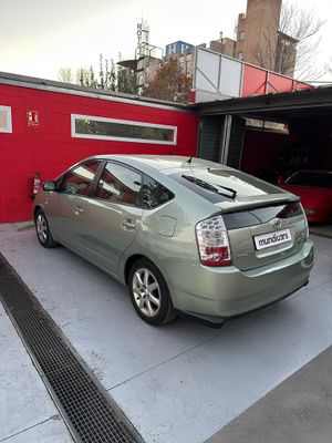 Toyota Prius 1.5 VVT-i HSD  - Foto 12