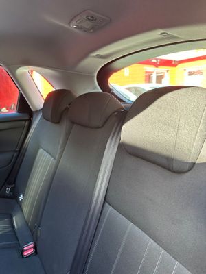 Citroën C4 1.6 HDi 90cv Seduction  - Foto 14