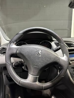 Peugeot 5008 Style 1.6 BlueHDi 120 FAP  - Foto 13