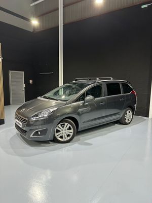 Peugeot 5008 Style 1.6 BlueHDi 120 FAP  - Foto 9