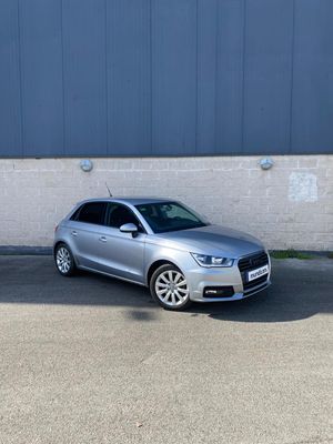 Audi A1 Sportback 1.6 TDI Attraction  - Foto 3