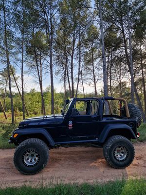 Jeep Wrangler 4.0 HARD TOP AUTO  - Foto 4