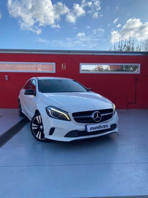 Mercedes Clase A A 200 d Urban  - Foto 4