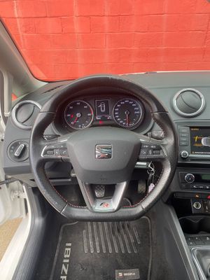 Seat Ibiza SC 1.4 TDI 105cv FR  - Foto 13