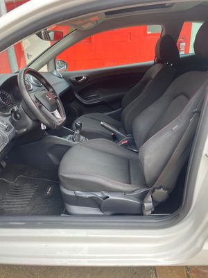 Seat Ibiza SC 1.4 TDI 105cv FR  - Foto 18