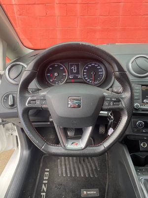 Seat Ibiza SC 1.4 TDI 105cv FR  - Foto 17