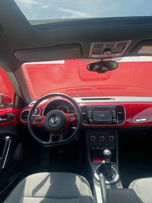 Volkswagen Beetle 1.6 TDI 105cv Design  - Foto 14