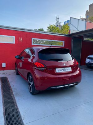 Peugeot 208 GTi by PEUGEOT SPORT  - Foto 13