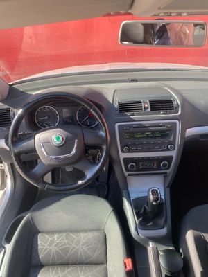 Skoda Octavia 1.6 TDI CR 105cv Ambition  - Foto 12