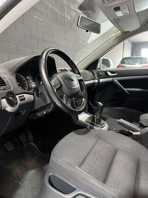 Skoda Octavia 1.6 TDI CR 105cv Ambition  - Foto 13