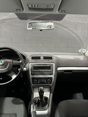 Skoda Octavia 1.6 TDI CR 105cv Ambition  - Foto 11