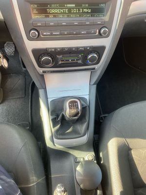 Skoda Octavia 1.6 TDI CR 105cv Ambition  - Foto 17