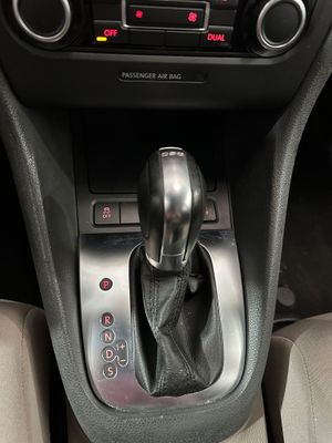 Volkswagen Golf 1.6 TDI 105 DSG Advance BMotion Tech  - Foto 18