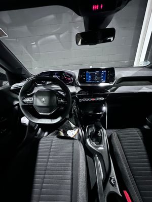 Peugeot 2008 Active Pack Puretech 100 S&S 6 Vel. MAN  - Foto 12