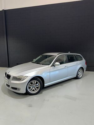 BMW Serie 3 318d Auto Touring  - Foto 8