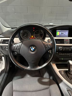 BMW Serie 3 318d Auto Touring  - Foto 14