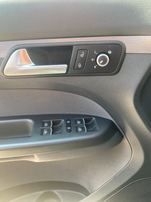 Volkswagen Touran 2.0 TDI 140cv Advance  - Foto 17