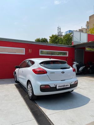 Kia ProCeed 1.4 CVVT 100CV Concept  - Foto 12