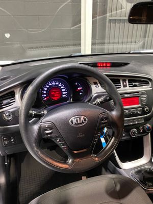 Kia ProCeed 1.4 CVVT 100CV Concept  - Foto 13