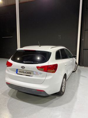 Kia ProCeed 1.4 CVVT 100CV Concept  - Foto 9