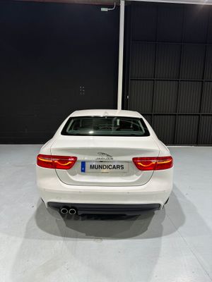 Jaguar XE 2.0 AJ200D Diesel Auto RWD XE Prestige  - Foto 9