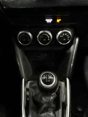 Mazda 2 1.5 GE 66kW (90CV) Black Tech Edition  - Foto 20