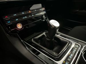 Jaguar XE 2.0 AJ200D Diesel RWD 180cv XE-Pure  - Foto 13