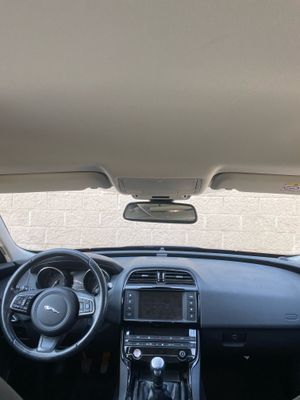 Jaguar XF 2.0D 180PS Portfolio  - Foto 10
