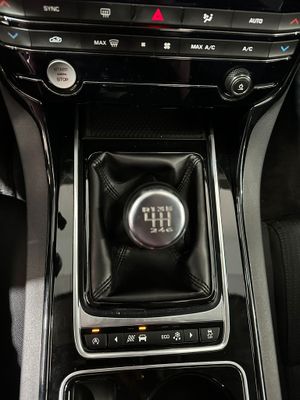 Jaguar XE 2.0 AJ200D Diesel RWD 180cv XE-Pure  - Foto 19