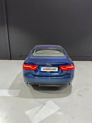 Jaguar XE 2.0 AJ200D Diesel RWD 180cv XE-Pure  - Foto 9