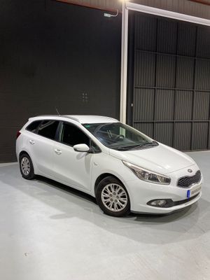 Kia Ceed 1.6 CRDi VGT 110CV Concept  - Foto 3