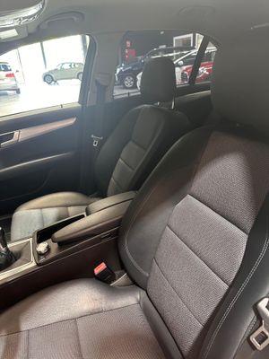 Mercedes Clase C C 220 CDI BE Avantgarde Blue Effic. Ed.  - Foto 17