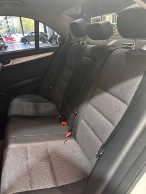 Mercedes Clase C C 220 CDI BE Avantgarde Blue Effic. Ed.  - Foto 16