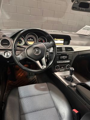 Mercedes Clase C C 220 CDI BE Avantgarde Blue Effic. Ed.  - Foto 14