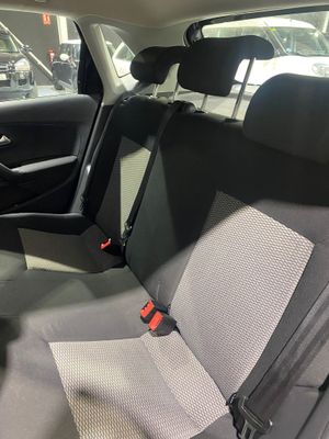 Volkswagen Polo 1.4 85cv DSG Advance  - Foto 14