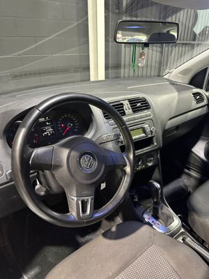 Volkswagen Polo 1.4 85cv DSG Advance  - Foto 14