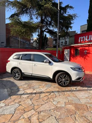 Mitsubishi Outlander 200 MPI Motion CVT 2WD 5 Plazas  - Foto 5