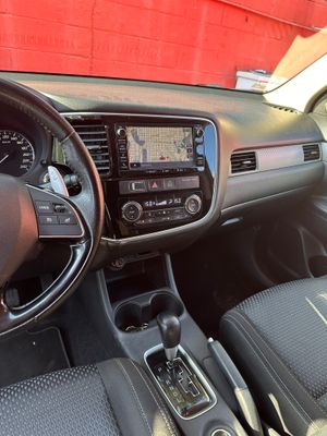 Mitsubishi Outlander 200 MPI Motion CVT 2WD 5 Plazas  - Foto 23
