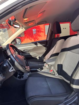 Mitsubishi Outlander 200 MPI Motion CVT 2WD 5 Plazas  - Foto 19