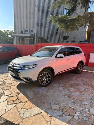 Mitsubishi Outlander 200 MPI Motion CVT 2WD 5 Plazas  - Foto 8