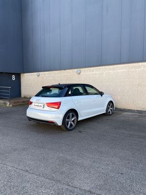 Audi A1 Attraction 1.0 TFSI 70kW (95CV) S tronic  - Foto 9