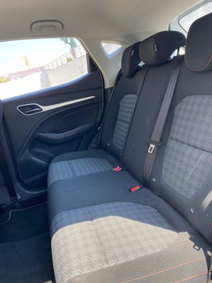MG ZS 1.0T Comfort Auto  - Foto 13