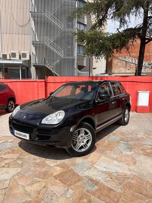 Porsche Cayenne S   - Foto 6