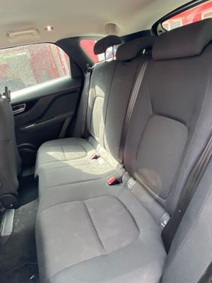 Jaguar F-Pace 2.0L i4D AWD Automático Portfolio  - Foto 16